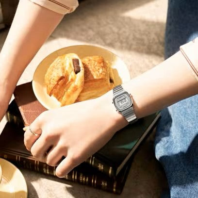 CASIO VINTAGE [LA670WA-7SDF]